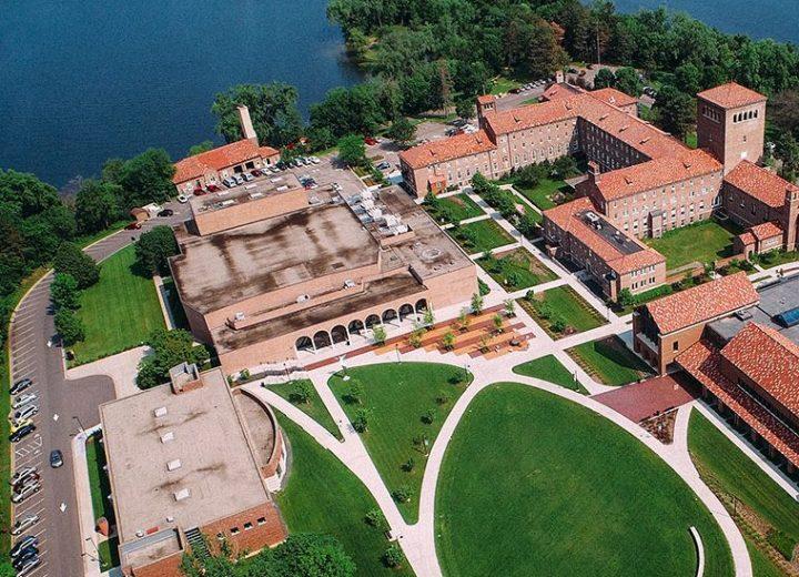 University of Northwestern St. Paul